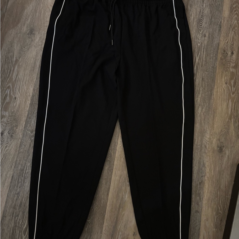 Xersion Relaxed Fit Black Pants with White Piping Sz XL - Picture 2 of 9